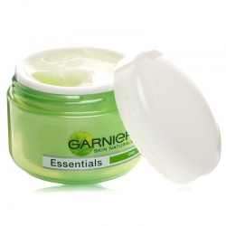 Garnier Fresh Essentials denní krém s výtažky hroznů - větší obrázek