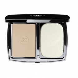 Tuhý makeup Chanel Vitalumière éclat Comfort Radiance Compact Makeup