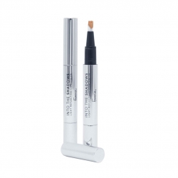 Korektory Famous  Into the Shadows Undereye Concealer