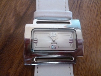 B�le hodinky NY