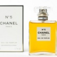 Tajemství flakónu s nápisem Chanel N° 5