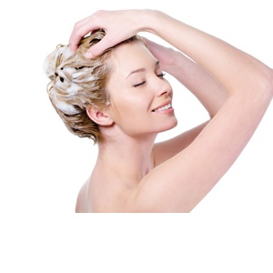 Správná technika mytí vlasů