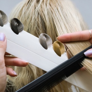 Jak vybrat barvu na vlasy