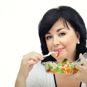 Máte po létě pár kilo navíc? Dejte jim sbohem pomocí diety v krabičce