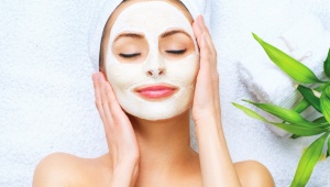 Pleťová maska z kvasnic, mléka, medu a citrónu pro krásnou pleť