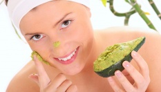 Homemade avokádová maska vyživí celé tělo