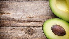 Výživná avokádová maska na vlasy