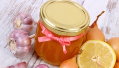 Cibulový sirup na bolest v krku a kašel