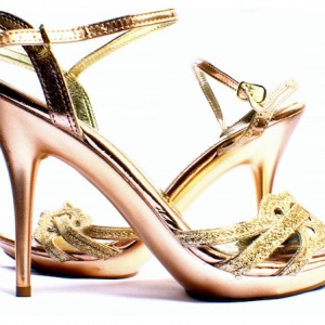 Super tipy pro usnadnění chůze na podpatcích