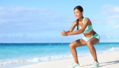 Dřepy vytvarují dokonalé pozadí