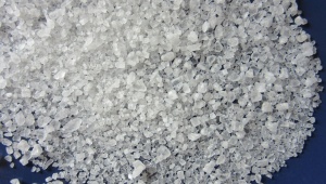 Slaný peeling na chodidla, hrubé paty a lokty