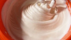 Pěna z vejce pro vyhlazení pleti