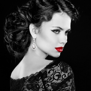 Jak se ženy líčily před 100 lety