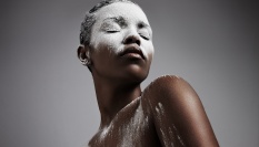 Prodloužení make-upu pomocí dětského pudru