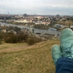 Fenomén bosé chůze aneb skutečně našemu zdraví prospívá?