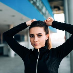 Dámské mikiny na zip nebo přes hlavu? Pomůžeme vám vybrat ty nejlepší