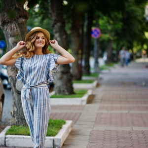 Overal je módním must have kousek této sezóny