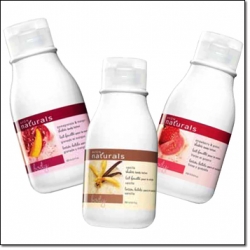 Hydratační tělové krémy Avon Naturals lehké tělové mléko Shakes