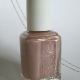 Lak na nehty ESSIE - odstín Tartufo