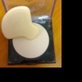 Zdarma pudřík + rtěnka