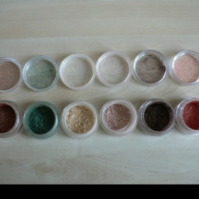Mini odsypky MAC pigmentů