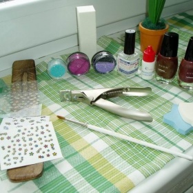 Mix věciček na nehtovou modeláž