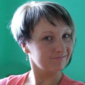 Slavnostní účes z krátkých vlasů