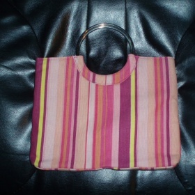 Nová kabelka Accessories - nošení v ruce