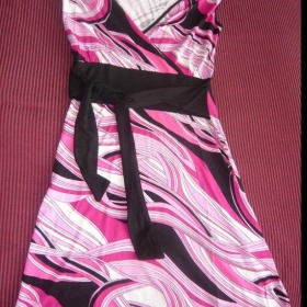 Barevné letní šaty