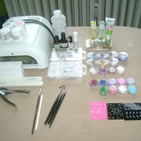 Vybavení pro gelovou modeláž