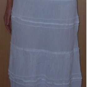 Bílá sukně