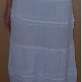 Bílá sukně