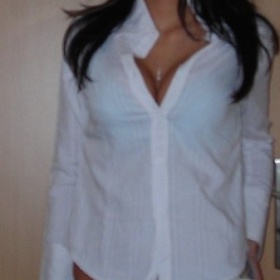 Bílá košile