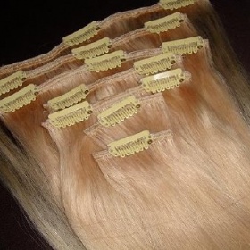 Padání pramenů Clip-in