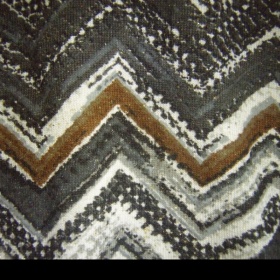 Strakaté šaty s roláčkem