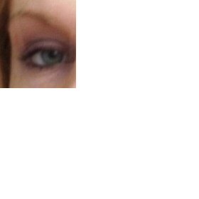 Jak líčit velké hluboko posazené oči a výrazné nadočnicové oblouky?