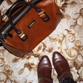 Hnědá retro bowling kabelka z H&M