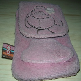 Plyšový obal na mobil značky Nici