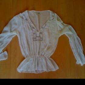 Bílá vyšívaná tunika