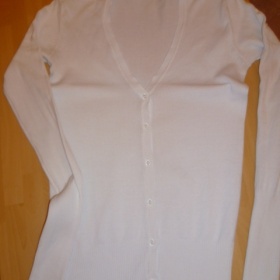 Bílý svetr na knoflíčky zn. Terranova - foto č. 1