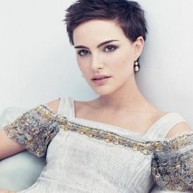 Pixie střih (krátké vlasy)