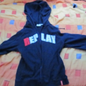 Tmavěmodrá mikina s nápisem