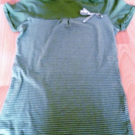 Zelené proužkované triko Bershka - foto č. 1