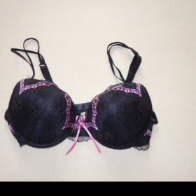 Černo růžový komplet značky Leilieve