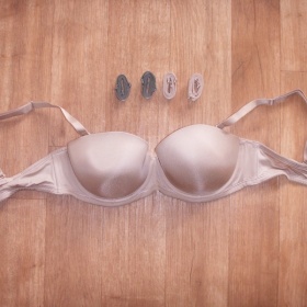 Vyztužená korzet. tělová podprsenka H&M se silikon. proužkem a odep. ramínky