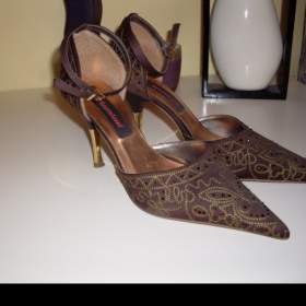 Hnědé střevíčky Graceland se zeleným prošíváním