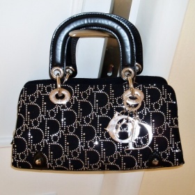 Jak poznat originální kabelku Dior?