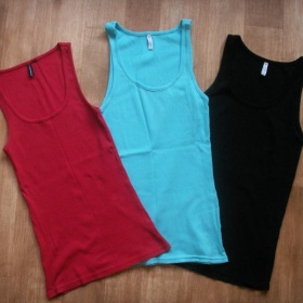 Sada 3 topů Fishbone tyrkysový, červený a černý