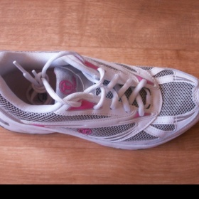 Bílo-růžové sportovní botasky Toplay - foto č. 1