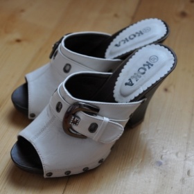 Bílé letní dřeváčky